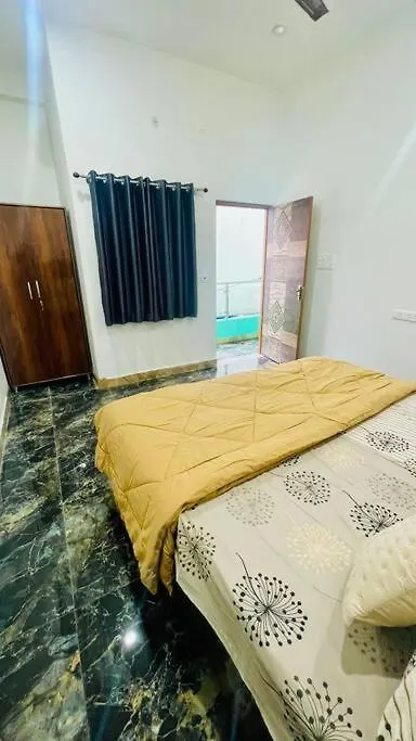 Amrita Residency Non Ac Βίλα Βαρανάσι